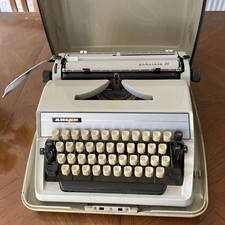 Adler Gabrielle 25 Vintage Typewriter with Case