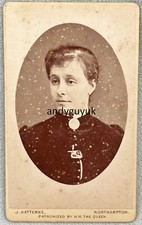 CDV NORTHAMPTON LADY ROUND PIN BROOCH CHAIN KATTERNS ANTIQUE PHOTO VICTORIAN