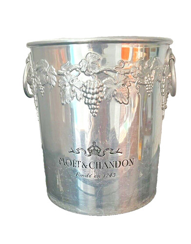 Moet chandon champagne - moet,