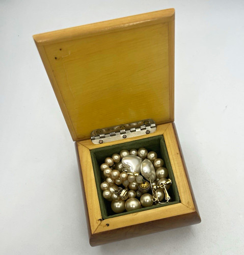 Vintage costume jewellery job - vintage,