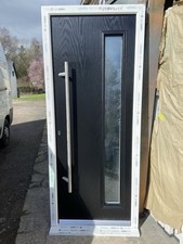 BRAND NEW MODERN STYLE BLACK