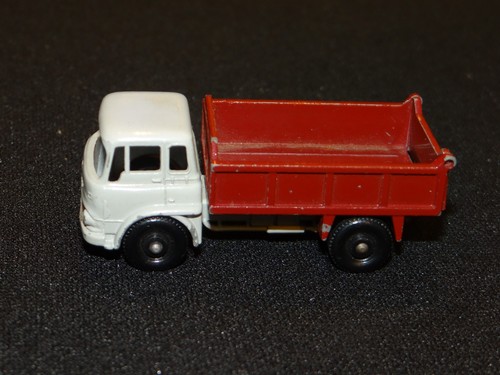1957 matchbox lesney 3 - matchbox,