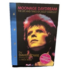 MOONAGE DAYDREAM LIFE & TIMES ZIGGY STAR By David Bowie (Hardcover)