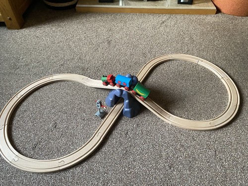 Brio wooden train track - train, set