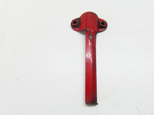 Fairing bracket lower