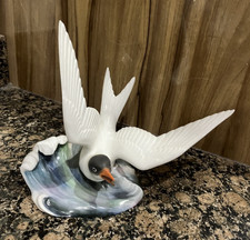 ROYAL CROWN DERBY TERN BIRD ON