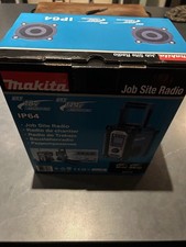 Makita DMR116 Job Site Radio