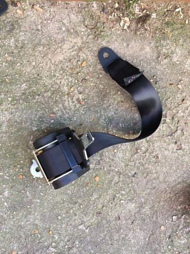Peugeot 307 rear seat belt - peugeot,