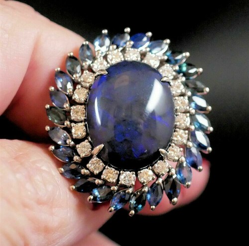 Black opal sapphire - 10.90,