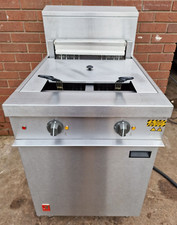 FALCON CHIEFTAIN E1848X HEAVY DUTY TWIN TANK FRYER, HARDLY USED, ONLY £1075+VAT