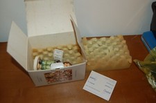 Goebel Hummel Figurine Hum 374 #752 4.5" LOST STOCKING