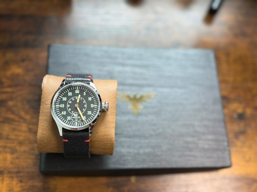 Pilot style challenger watch - ,