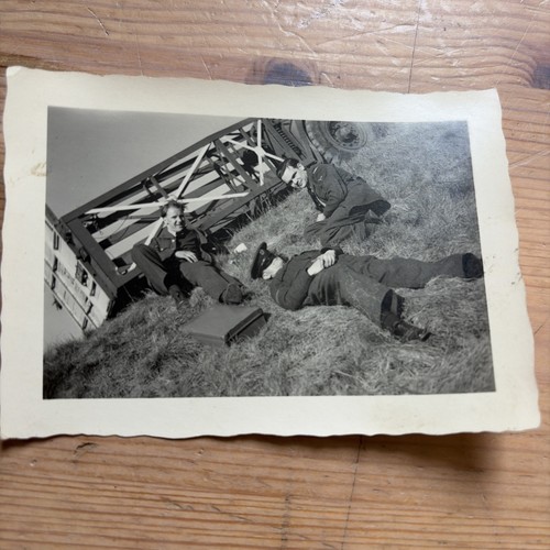 Wwii era photo raf airmen - raf,