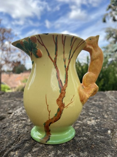 Burleigh ware yellow squirrel - ware,