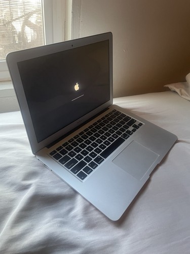 Apple macbook air - apple, silver