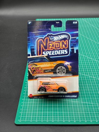 Hot wheels mini - hot,