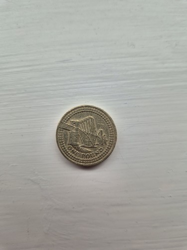 2004 one pound coin - 2004,