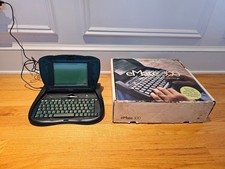 Apple Newton eMate 300