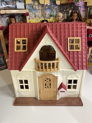 Sylvanian families red roof - red,