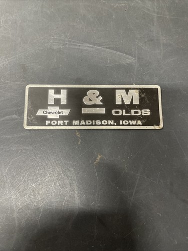 Dealer nameplate emblem m - dealer, h