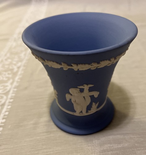 Vintage wedgwood dark - vintage,