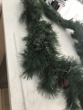 Pre-lit 9’ Christmas garland