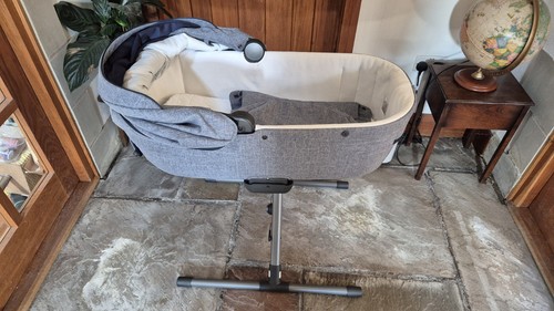 Carry cot with stand - carry,
