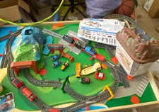Kid Kraft Train Table
