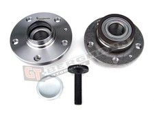 REAR WHEEL BEARING HUB