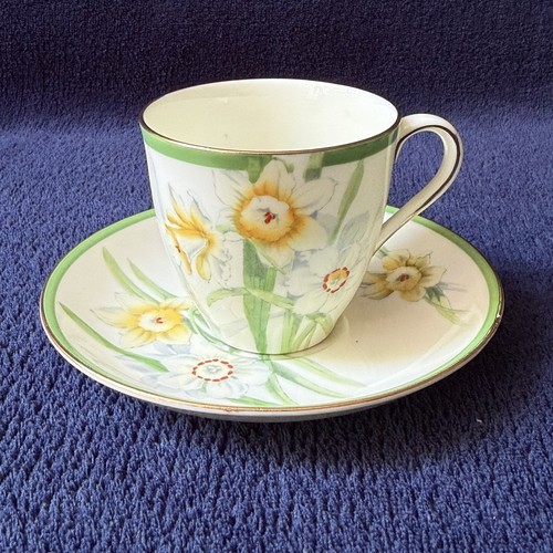 Royal doulton daffodil v2050 - doulton,