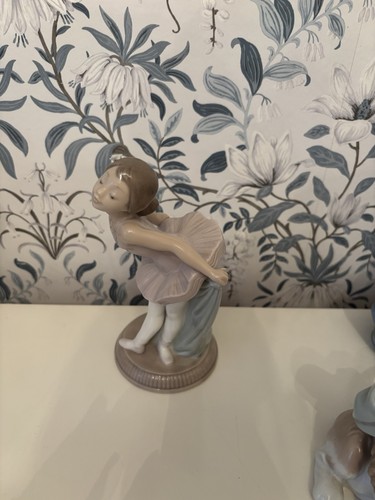 Lladro nao porcelain figurine - lladro,