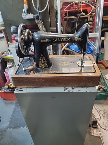 Singer vintage sewing machine - singer,