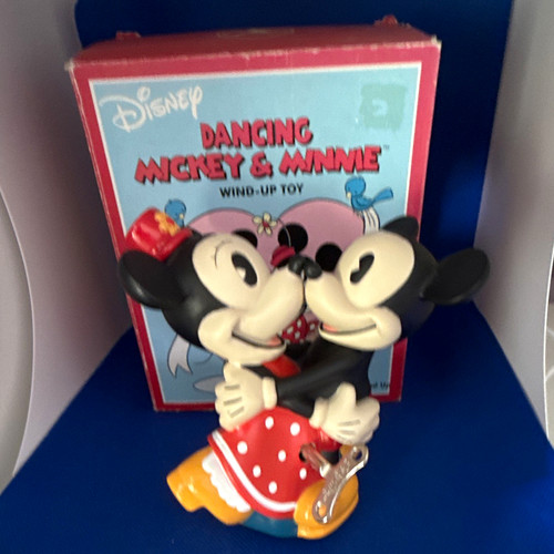 Disney mickey minnie dancing - disney,