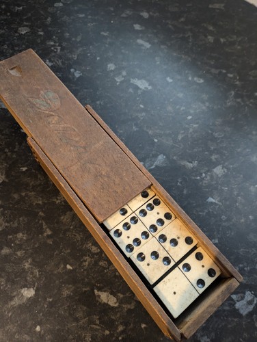 Antique double domino set - 28,