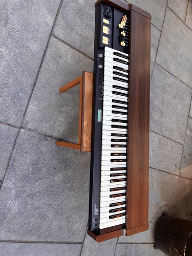 Hammond electric organ - xb-2,
