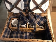 Vintage 60/70 Wicker Picnic