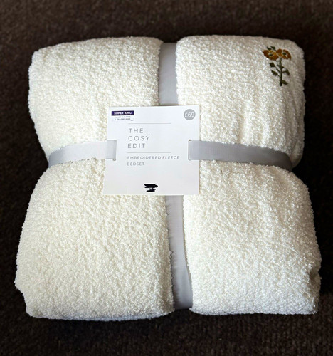 The cosy edit super - the,