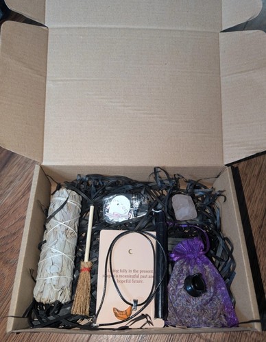Witch altar gift - gift, cleansing