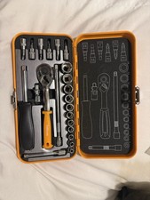 HALFORDS 21PC 3/8" SOCKET TIN