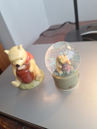 Winnie the pooh figurines - winnie,
