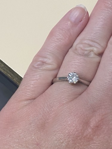 18ct white gold diamond - white,