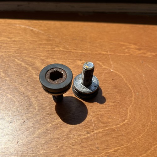 Square taper bottom bracket - bottom, m8