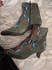 Nwot Russell &Bromley Snakeskin Boots Size 6.5 Brown/Khaki