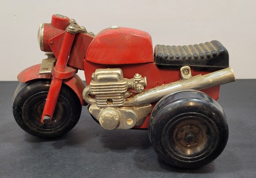 Vintage tin toy red - tin,