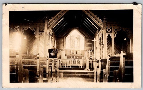 Vtg snapshot interior - b&w,