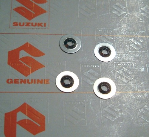 Suzuki side cover emblem - side,