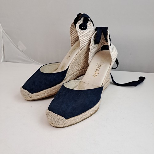 Russell bromley eye - russell,