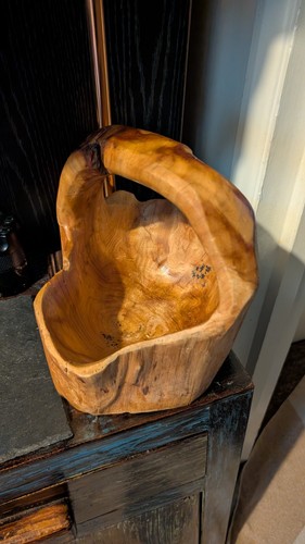 Gorgeous tree root carved - gorgeous,