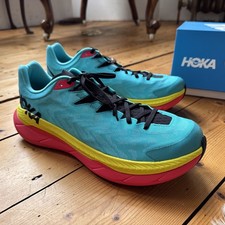 Hoka Tecton x Carbon Plate
