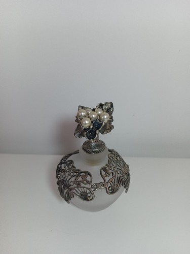 Antique frosted glass pearl - frosted,